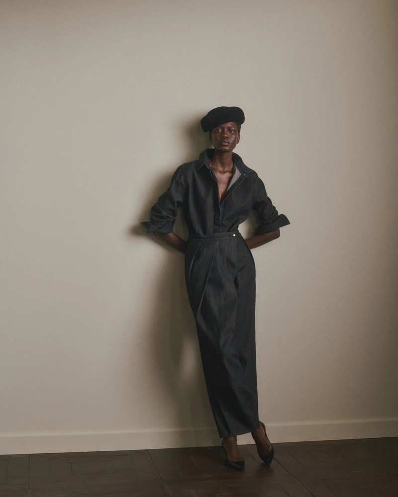 Charcoal belted shirt and trousers with a black beret