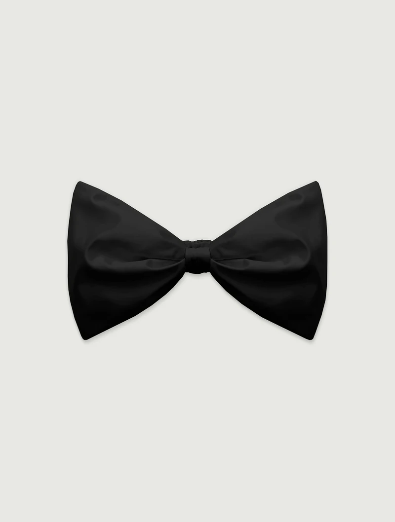 Black bow wrist bag